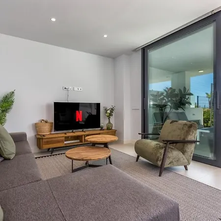 Apartman Vivi Homes - Cameron Pool, Patio, Garden & Fuengirola