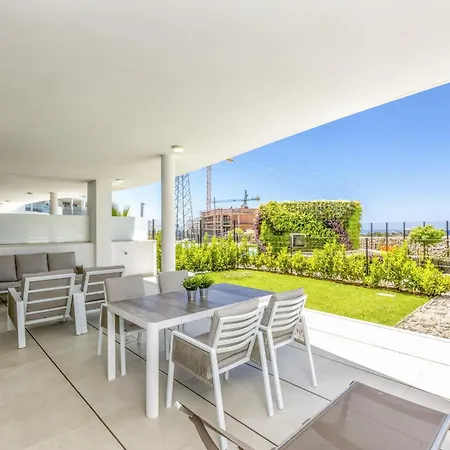 Vivi Homes - Cameron Pool, Patio, Garden & Apartment Fuengirola